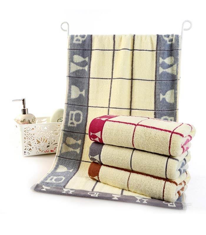 https://www.towelmanufacturerusa.com/wp-content/uploads/2018/12/gray-border-checkered-hotel-towels-manufacturers.jpg